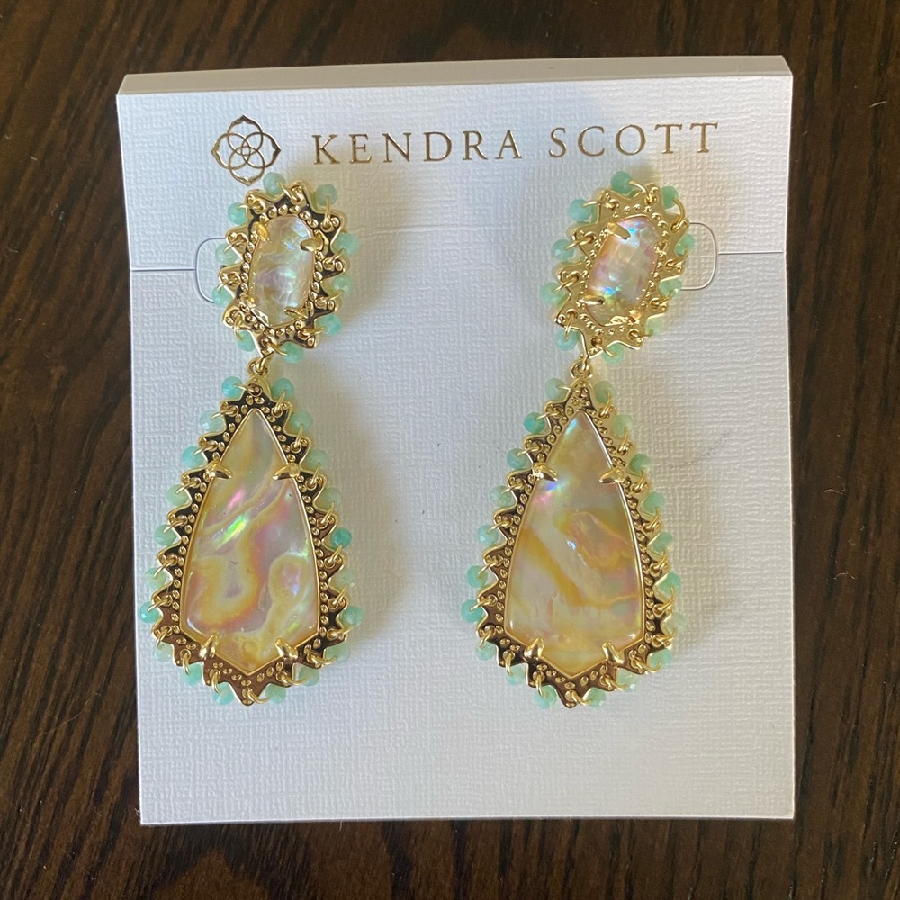 Kendra Scott Camry earrings